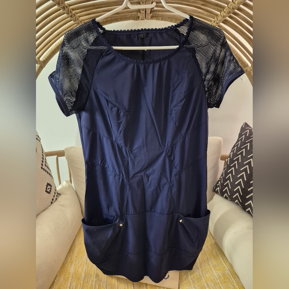 Chic Navy Women's Tunic with Mesh Sleeves Motion Everyday Athleisure